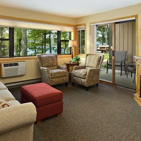 The Pointe Hotel And Suites Minocqua Buitenkant foto